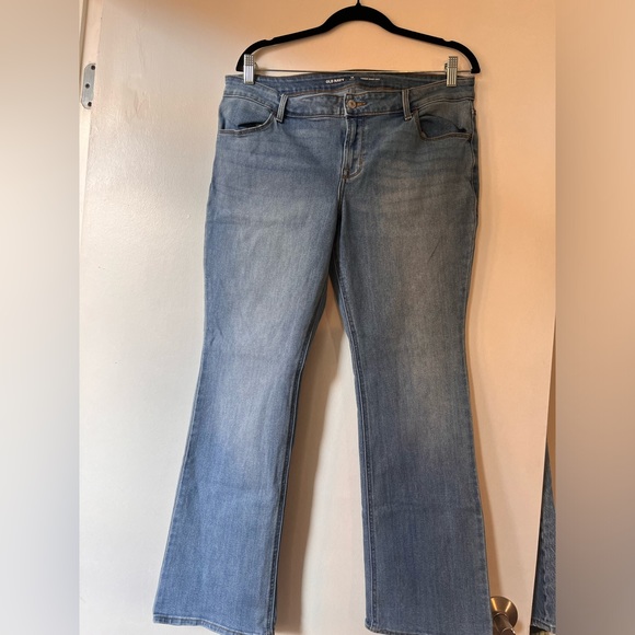 Old Navy Denim - Old Navy boot cut jeans. Size 14 petite.